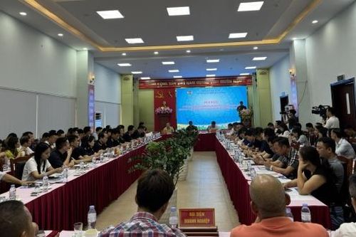 Hải quan Quảng Ninh cùng doanh nghiệp bàn giải pháp thúc đẩy hoạt động xuất nhập khẩu