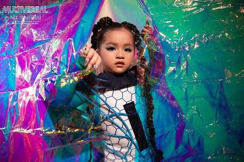 Hình ảnh mới lạ của model kid Khả Hân trên sân khấu ICON STYLE FASHION WEEK