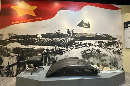 Khai mạc trưng bày 'Điện Biên Phủ - Tinh thần bất diệt'