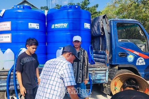 Cần giải pháp lâu dài đảm bảo cấp nước người dân