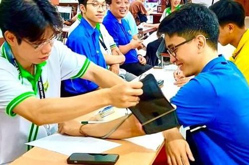 Một trường đại học y bất ngờ giảm học phí