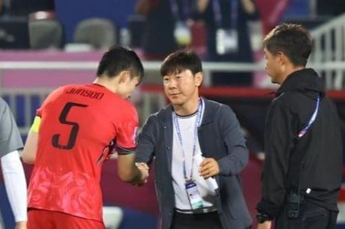 HLV Shin Tae-yong nói gì khi loại đội bóng quê nhà Hàn Quốc?