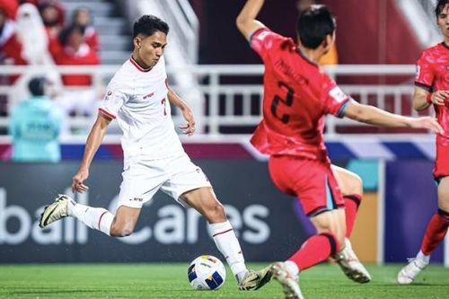 Bóng đá Indonesia gây ngỡ ngàng
