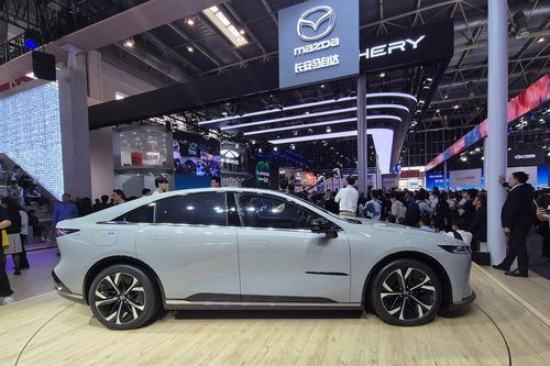 'Mazda6' thuần điện được ra mắt tại Trung Quốc, có cả bản hybrid