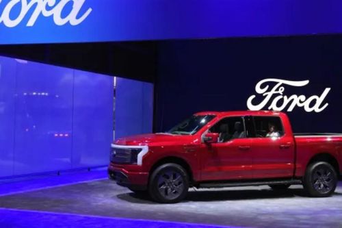 Ford gặp khó trên thị trường xe điện