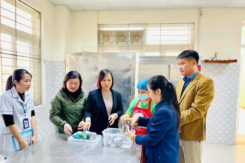 Huyện Thanh Trì tập huấn về an toàn thực phẩm cho người sản xuất, kinh doanh