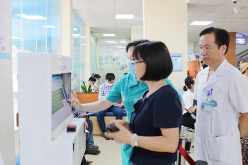 Ngành Y tế Hà Nội: số biên chế, viên chức hưởng lương giảm gần 12.000 người