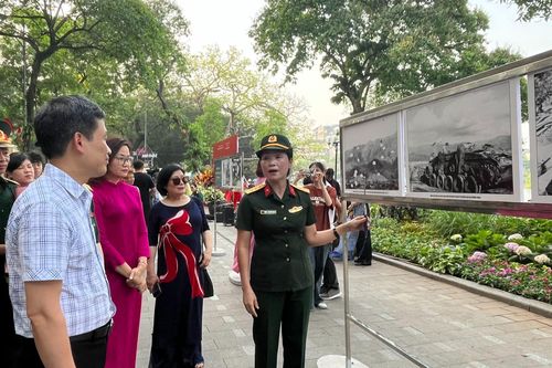 Triển lãm ảnh 'Việt Nam - những chiến thắng làm thay đổi dòng chảy lịch sử thế giới'
