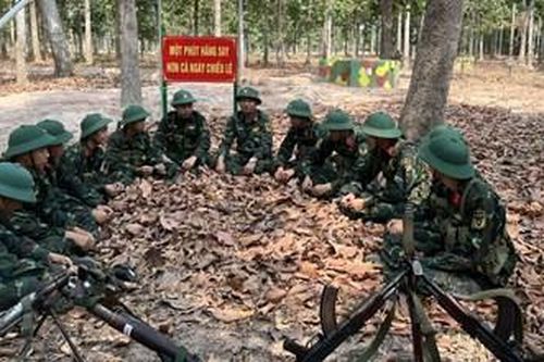 Luyện giỏi, rèn nghiêm không thể thiếu kiến thức pháp luật