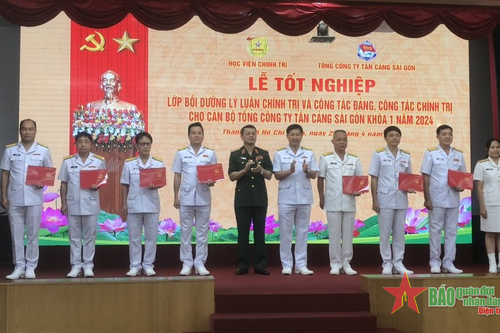 53 cán bộ Tổng công ty Tân Cảng Sài Gòn tốt nghiệp lớp bồi dưỡng lý luận chính trị