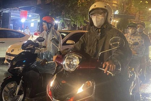 Đà Nẵng đón cơn 'mưa vàng' sau nhiều ngày nắng nóng