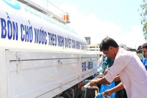 Ngành cấp nước TPHCM hỗ trợ 40.000m³ nước sạch cho người dân vùng hạn, mặn tỉnh Tiền Giang