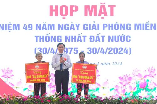 Sóc Trăng họp mặt 49 năm Ngày Giải phóng miền Nam, thống nhất đất nước