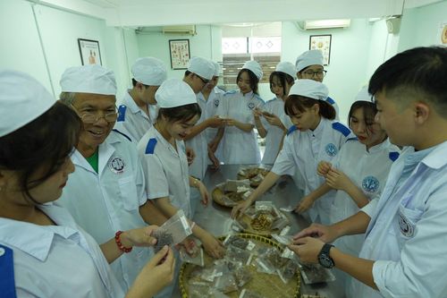 Cân nhắc khi học trung cấp y