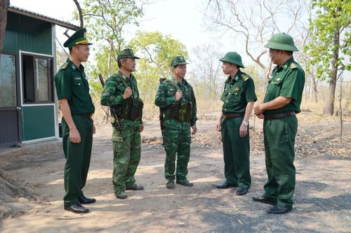 BĐBP Đắk Lắk: Kiểm tra và động viên cán bộ, chiến sĩ đang thực hiện nhiệm vụ trên biên giới