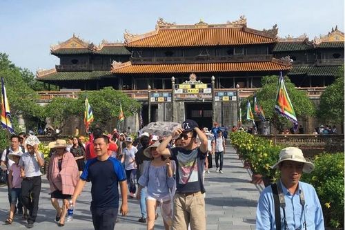 Huế tăng cường nhân lực đón khách tham quan dịp nghỉ lễ 30/4 và 1/5