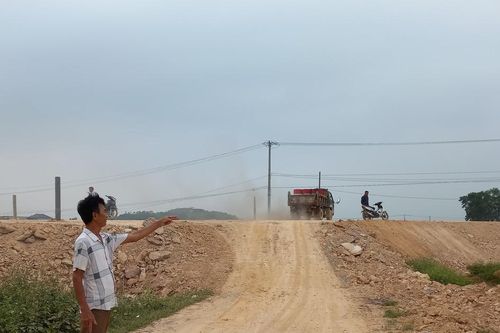 Đường dẫn cao tốc 'bịt' đường dân sinh tại Hà Tĩnh: Huyện Thạch Hà đề nghị làm đường gom dân sinh mới