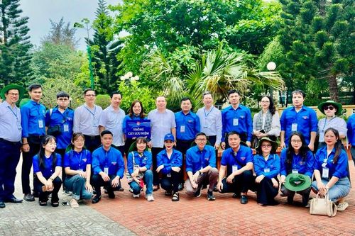 Cảm xúc của các đại biểu lần đầu tiên được ra Đảo Bạch Long Vĩ