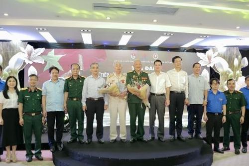Hội CCB Tập đoàn tổ chức Tọa đàm: 'Tiếp lửa truyền thống, cống hiến tương lai'