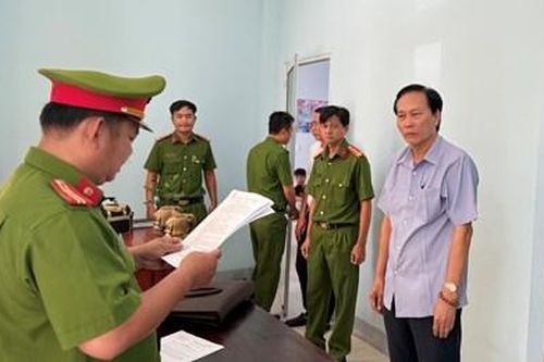 Vì sao Phó Chủ tịch UBND thành phố Long Xuyên bị khởi tố, bắt tạm giam?