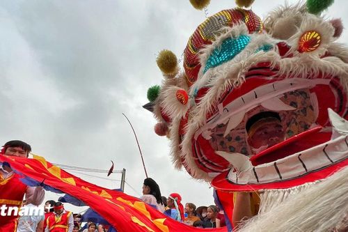 Tưng bừng các hoạt động lễ hội, trải nghiệm trong kỳ nghỉ 30/4-1/5 trên cả nước