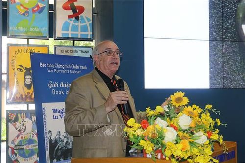 Giáo sư Ron Carver và hành trình 'Tranh đấu cho hòa bình' vì Việt Nam