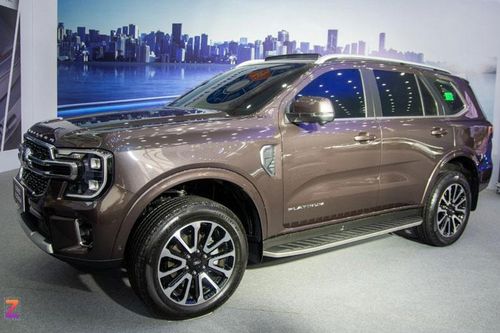 Ford Everest Platinum vừa mở bán tại Việt Nam có gì đặc biệt?