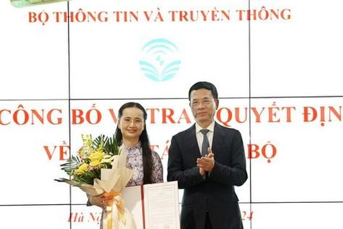 Bổ nhiệm bà Lê Hương Giang giữ chức Vụ trưởng Vụ Tổ chức Cán bộ, Bộ Thông tin và Truyền thông