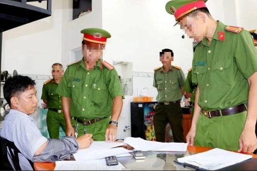 Lợi dụng dân chủ, Facebooker Dương Hồng Hiếu bị tạm giam