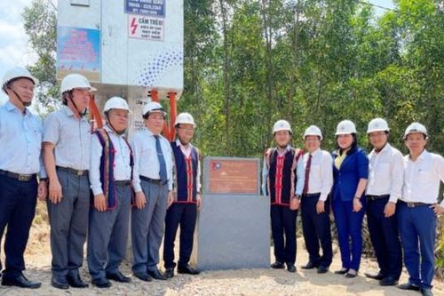 Bình Định: Khánh thành công trình cấp điện cho làng Canh Giao