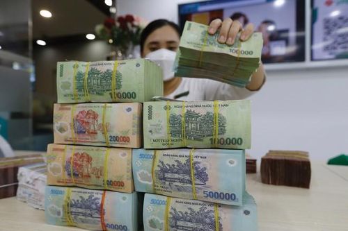 Ngân hàng dồn dập tăng vốn trong bối cảnh hệ số CAR tụt hậu so với khu vực