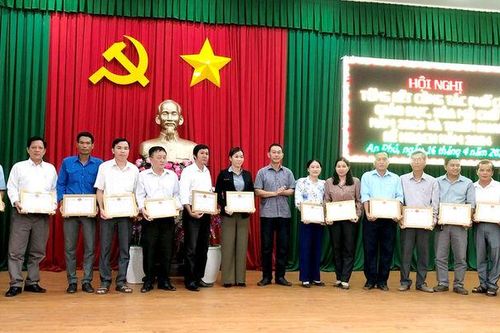 Phổ cập giáo dục ở huyện An Phú
