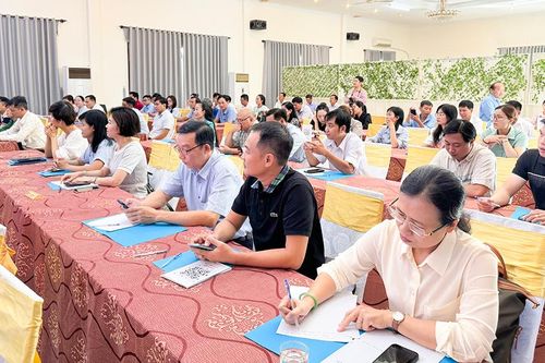 Nâng cao kỹ năng xúc tiến đầu tư cho cán bộ và doanh nghiệp