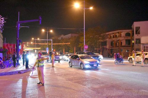 Phân luồng giao thông phục vụ kỷ niệm 70 năm Chiến thắng Điện Biên Phủ