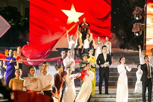 Hát về quê hương đất nước Việt Nam