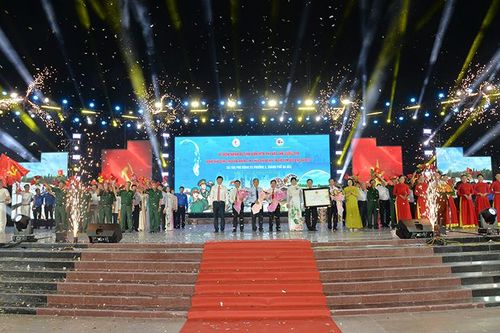 TP Sa Đéc đón nhận Di sản văn hóa phi vật thể Quốc gia nghề thủ công truyền thống, tri thức dân gian 'Nghề làm bột gạo Sa Đéc'