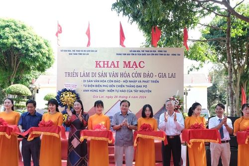 Khai mạc triển lãm 'Di sản Văn hóa Côn Đảo-Gia Lai'