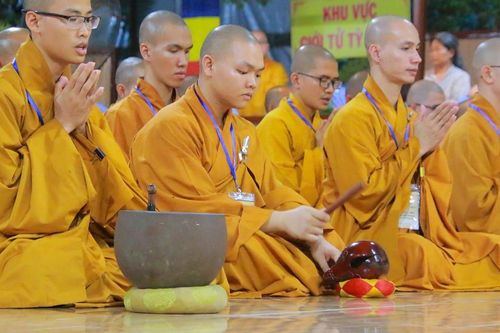 Đại giới đàn Đạt Thanh: Giới tử thi tụng luật và thực hiện nghi thức tuần chiếu