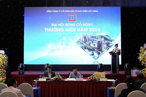 ĐHĐCĐ DIG: Hơn 2.000 cổ đông tham dự, 'câu giờ' thêm 3 tiếng mới đủ túc số