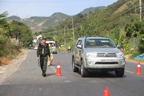 Tuần tra 24/24h, bảo đảm an toàn giao thông trong dịp lễ