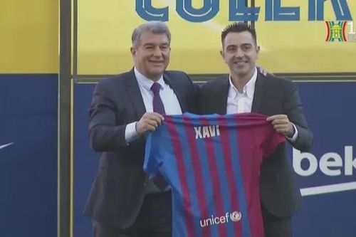 Xavi Hernandez tiếp tục dẫn dắt Barcelona mùa giải 2024/2025