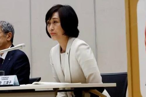 Mitsuko Tottori - từ nữ tiếp viên hàng không trở thành Chủ tịch đầu tiên của Japan Airlines