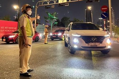 Bảo đảm tuyệt đối an ninh trật tự, an toàn giao thông để người dân vui chơi, nghỉ lễ