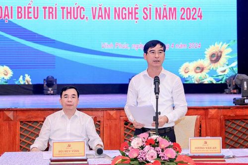 Vĩnh Phúc sẽ hỗ trợ đội ngũ văn nghệ sĩ phát huy tài năng, nuôi dưỡng đam mê