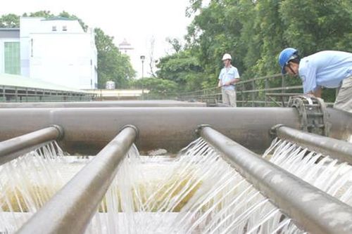 Hà Nội: Vận hành tối đa công suất, đáp ứng nhu cầu sử dụng nước mùa hè của người dân
