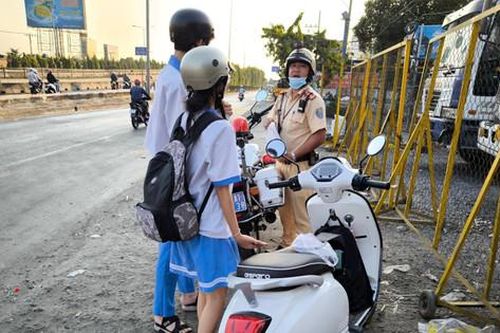TP Hồ Chí Minh: Hầu hết học sinh trung học phổ thông thiếu kỹ năng lái xe an toàn