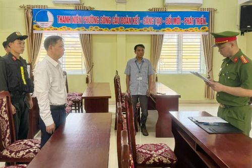Bắt giam Trưởng phòng quản lý vận tải, phương tiện và người lái thuộc Sở GTVT tỉnh Bắc Kạn
