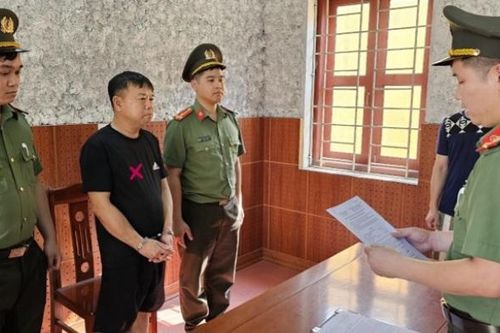 Lật tẩy kẻ xưng danh cán bộ Văn phòng trung ương Đảng, Văn phòng Chính phủ
