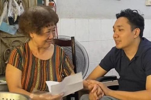 TikToker Xe lăn Vlog xin lỗi