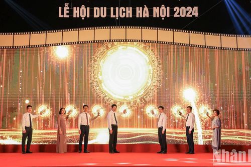 Lễ hội Du lịch Hà Nội năm 2024 chính thức khai mạc